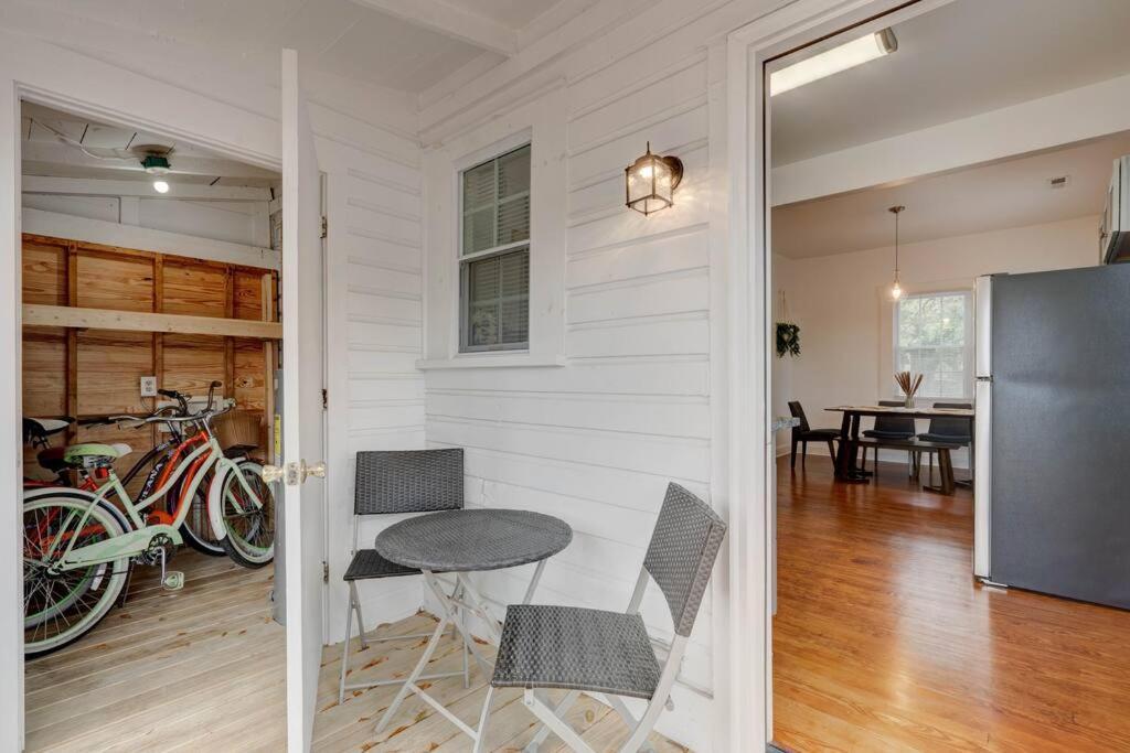 Peaceful Park Circle Getaway Villa Charleston Bagian luar foto